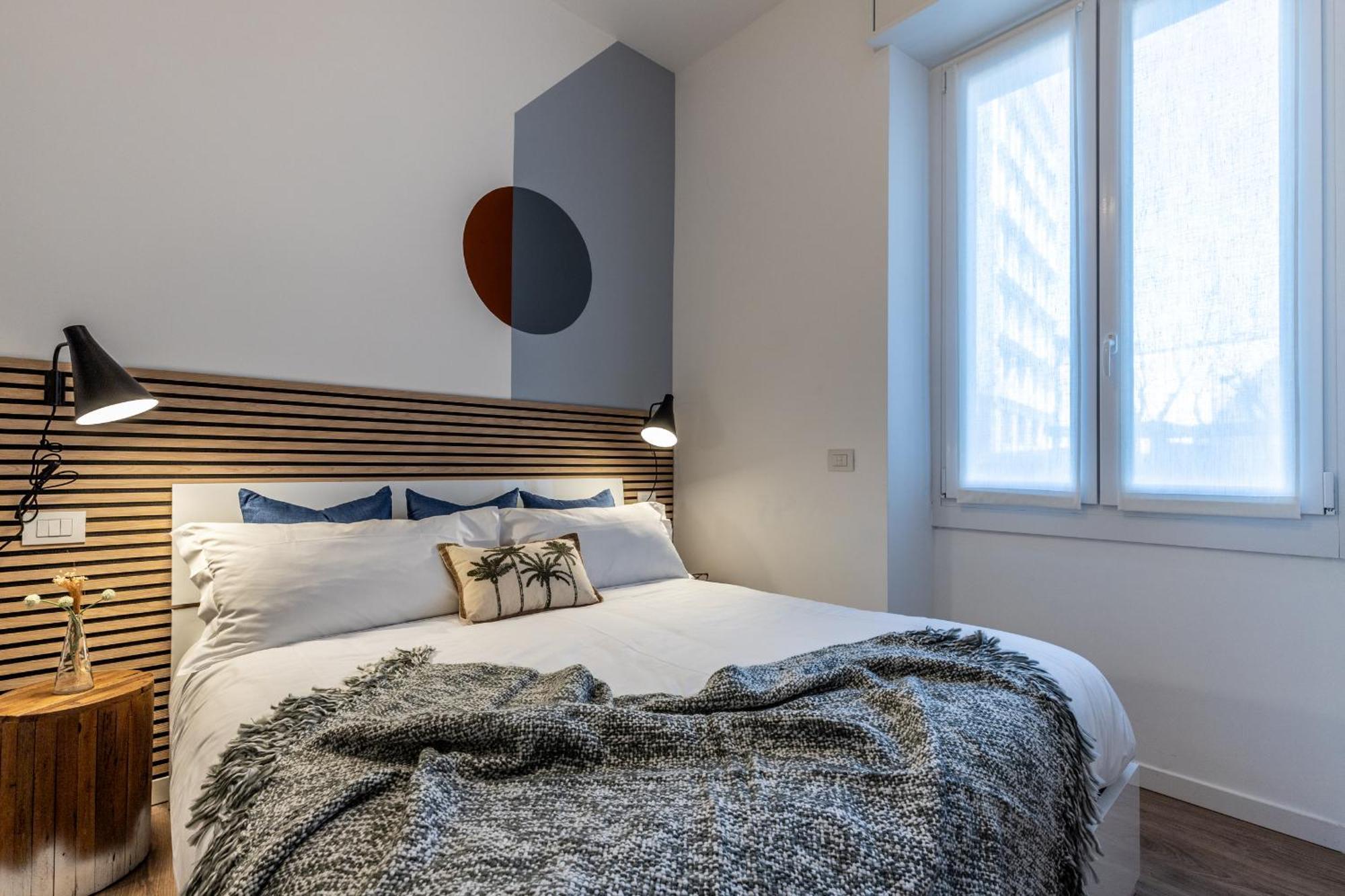Stayeasy Quadronno33 - 3 Bedrooms, 2 Baths - Duomo Walking Distance Милано Екстериор снимка